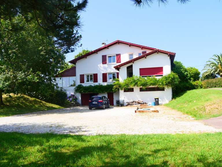 Maison Urrugne - 6 chambres - 213m²