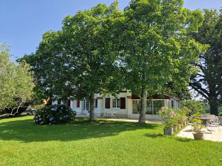 Maison Urrugne - 6 chambres - 213m²