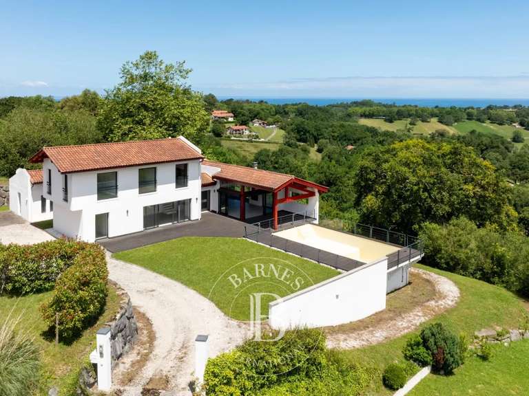House with Sea view Urrugne - 6 bedrooms - 240m²