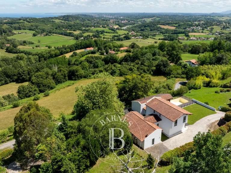 House with Sea view Urrugne - 6 bedrooms - 240m²