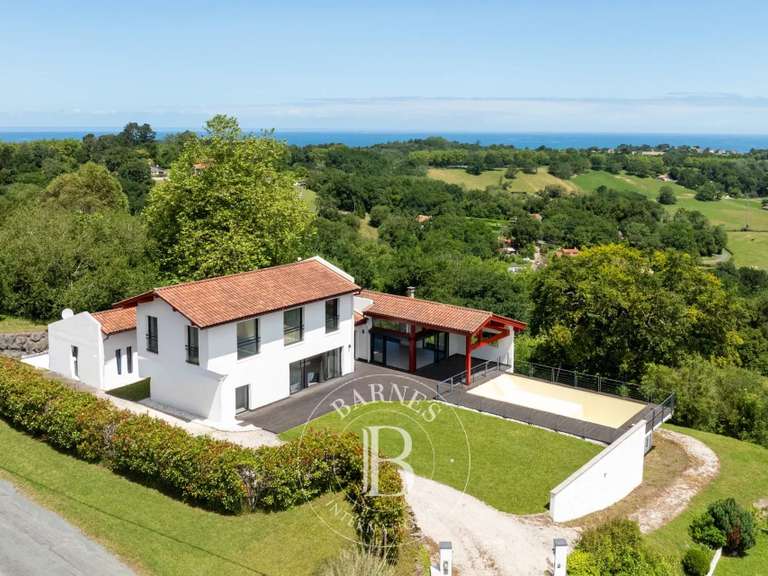 House with Sea view Urrugne - 6 bedrooms - 240m²