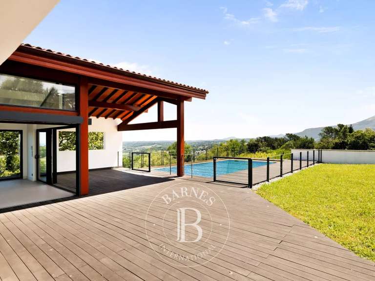 House with Sea view Urrugne - 6 bedrooms - 240m²