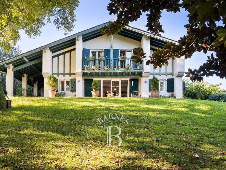 Maison Urrugne - 5 chambres - 220m²