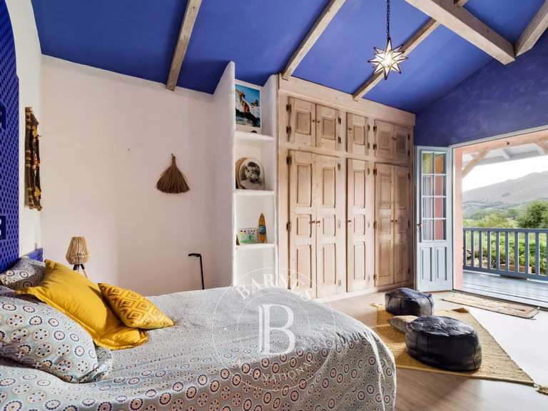 Maison Urrugne - 4 chambres - 250m²