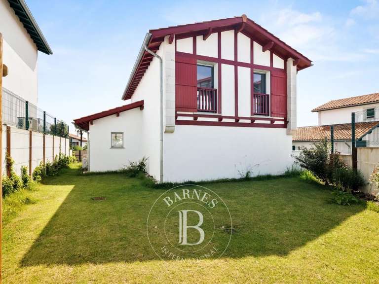 Maison Urrugne - 4 chambres - 114m²