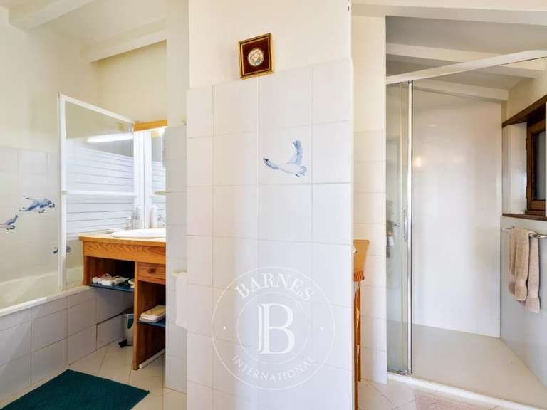 Maison Urrugne - 9 chambres - 325m²