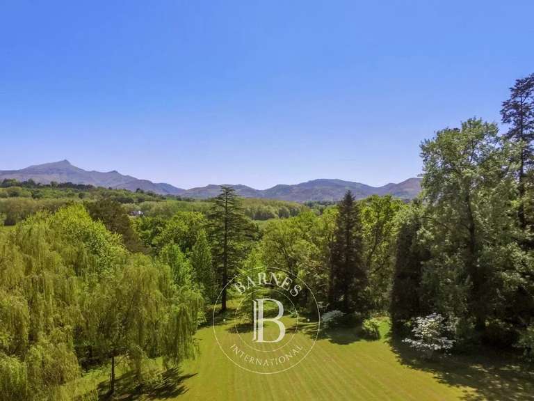 Maison Urrugne - 7 chambres - 800m²