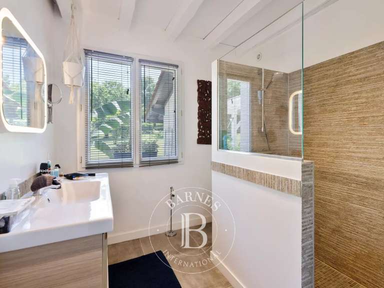 Maison Urrugne - 3 chambres - 206m²
