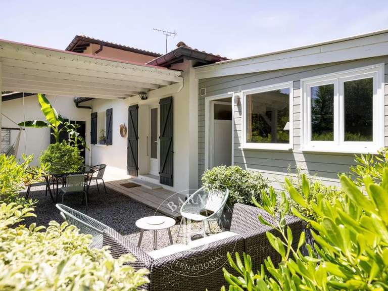 Maison Urrugne - 2 chambres - 206m²