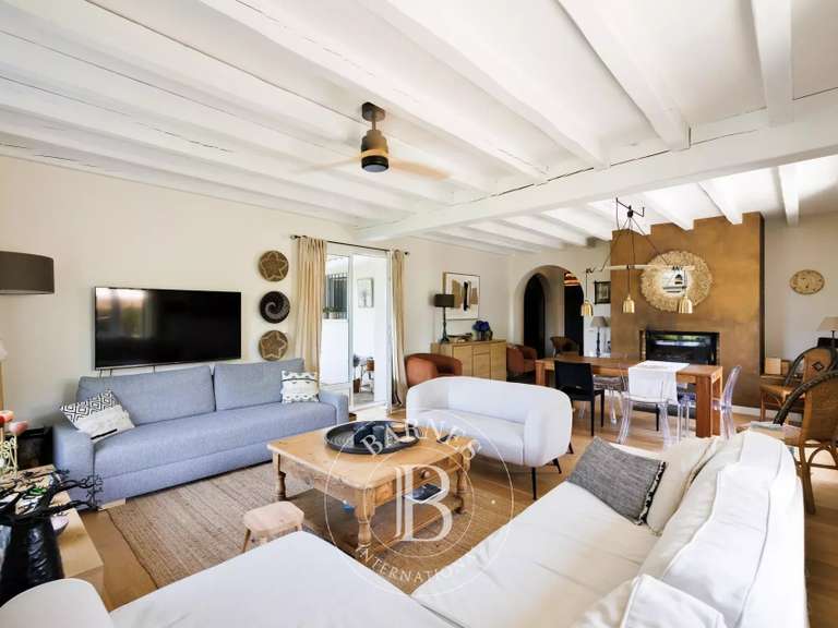Maison Urrugne - 2 chambres - 206m²