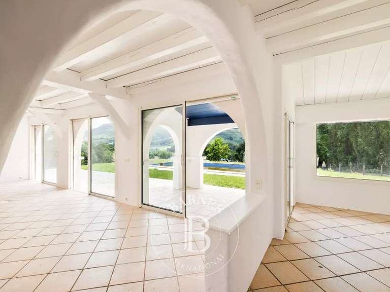 Maison Urrugne - 4 chambres - 182m²