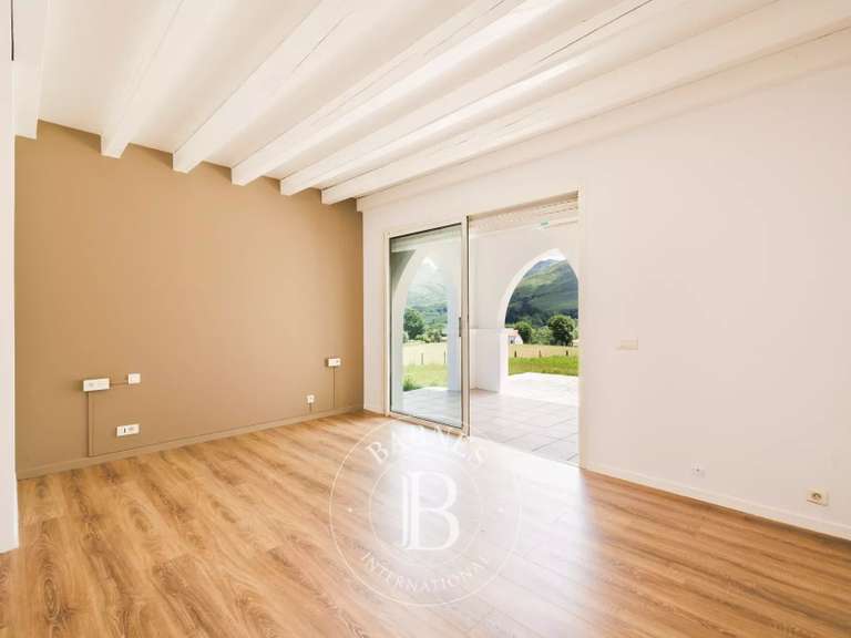 Maison Urrugne - 4 chambres - 182m²