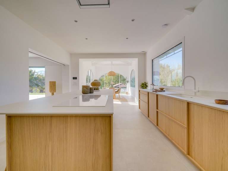 House Urrugne - 7 bedrooms - 330m²
