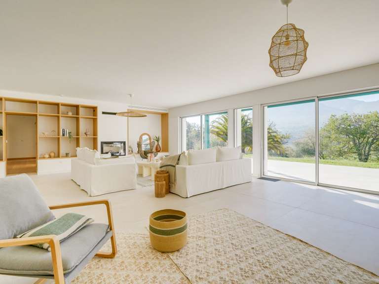 House Urrugne - 7 bedrooms - 330m²