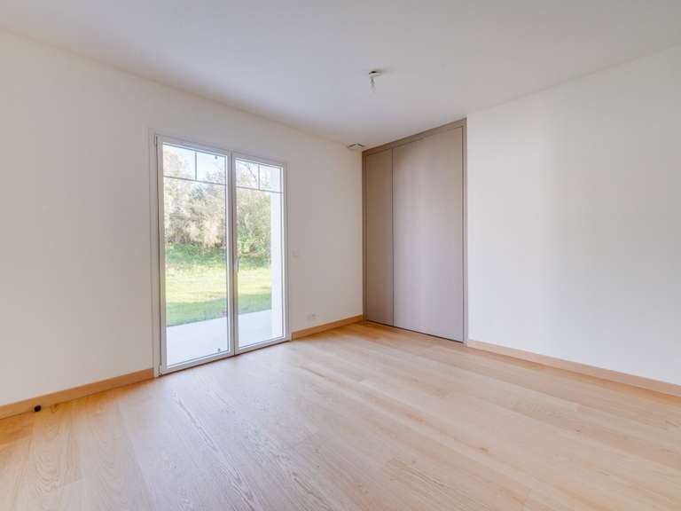 House Urrugne - 7 bedrooms - 330m²