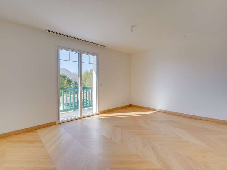 House Urrugne - 7 bedrooms - 330m²
