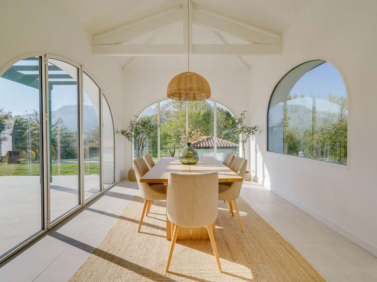 House Urrugne - 7 bedrooms - 330m²
