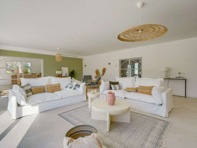 House Urrugne - 7 bedrooms - 330m²