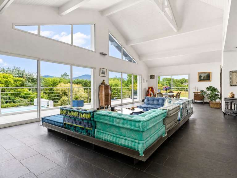 House Urrugne - 5 bedrooms - 295m²