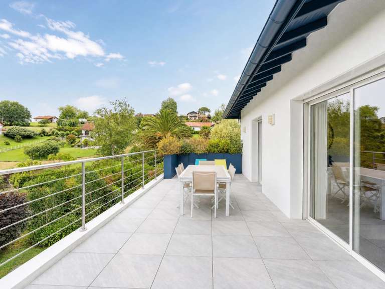 House Urrugne - 5 bedrooms - 295m²