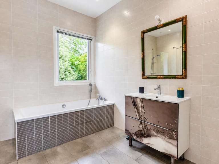 House Urrugne - 5 bedrooms - 295m²