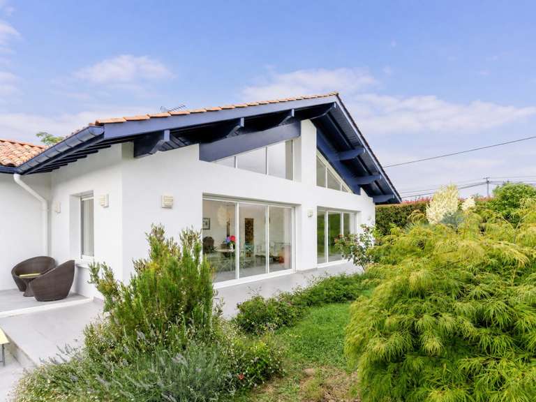 House Urrugne - 5 bedrooms - 295m²
