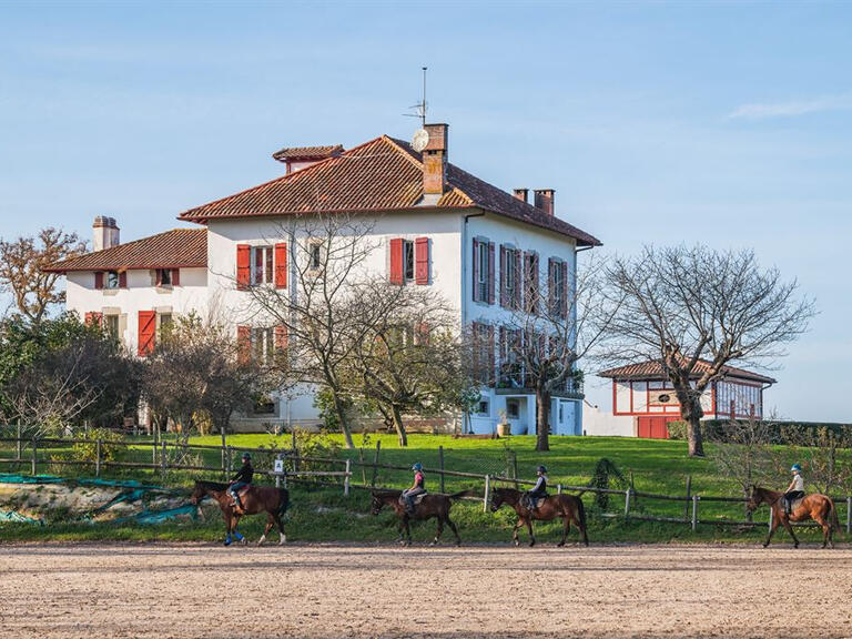 Propriété équestre Urrugne - 6 chambres - 750m²