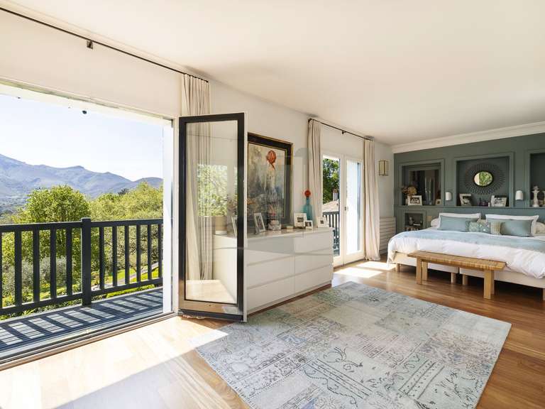 Villa Urrugne - 6 chambres - 340m²