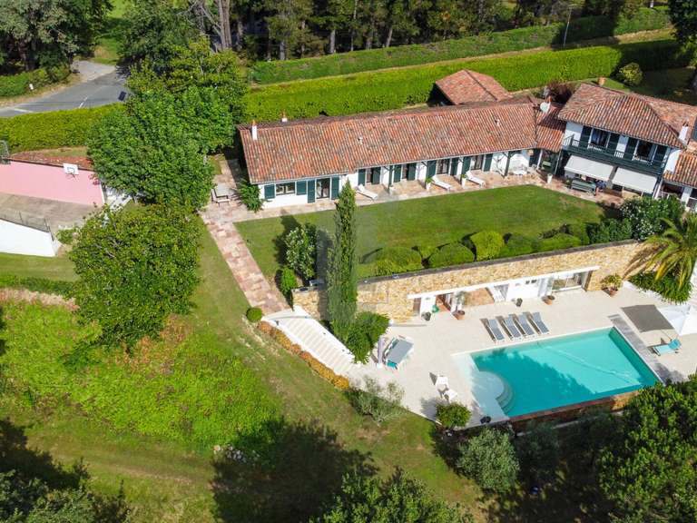 Villa Urrugne - 6 bedrooms - 340m²