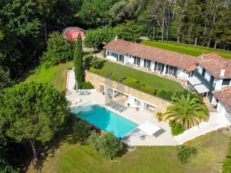 Villa Urrugne - 6 bedrooms - 340m²