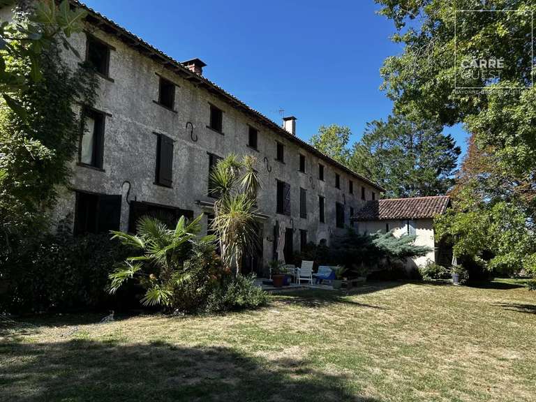 Maison Urt - 7 chambres - 680m²