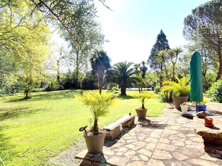 Maison Urt - 7 chambres - 680m²