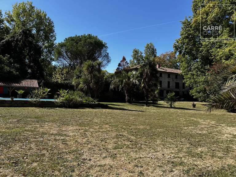Maison Urt - 7 chambres - 680m²