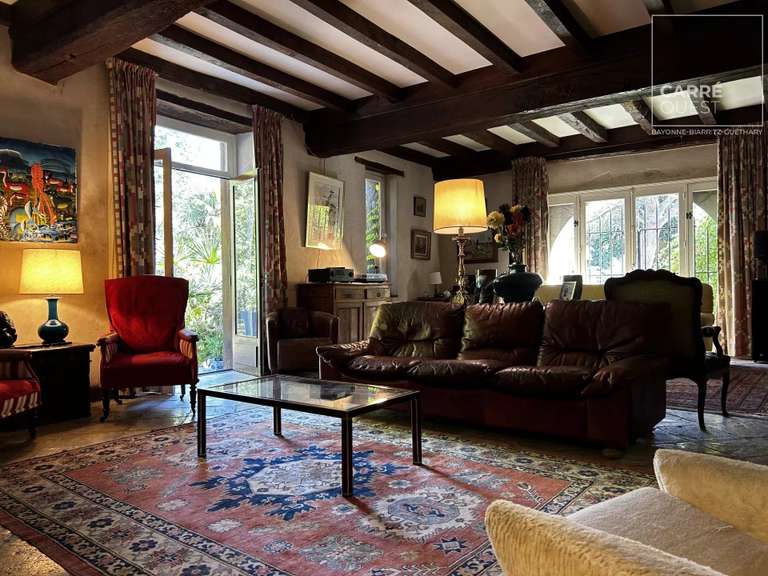 Maison Urt - 7 chambres - 680m²