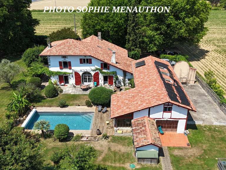 Maison Urt - 7 chambres - 310m²
