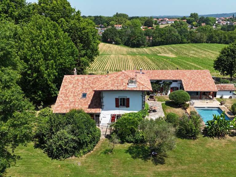 Maison Urt - 7 chambres - 310m²
