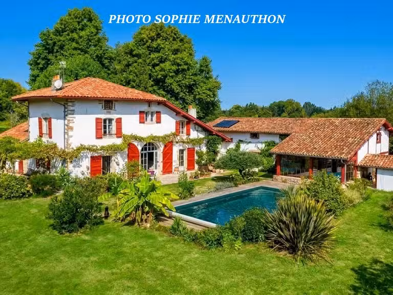 Maison Urt - 7 chambres - 310m²