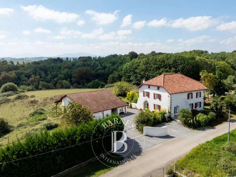 Propriété Urt - 5 chambres - 194m²