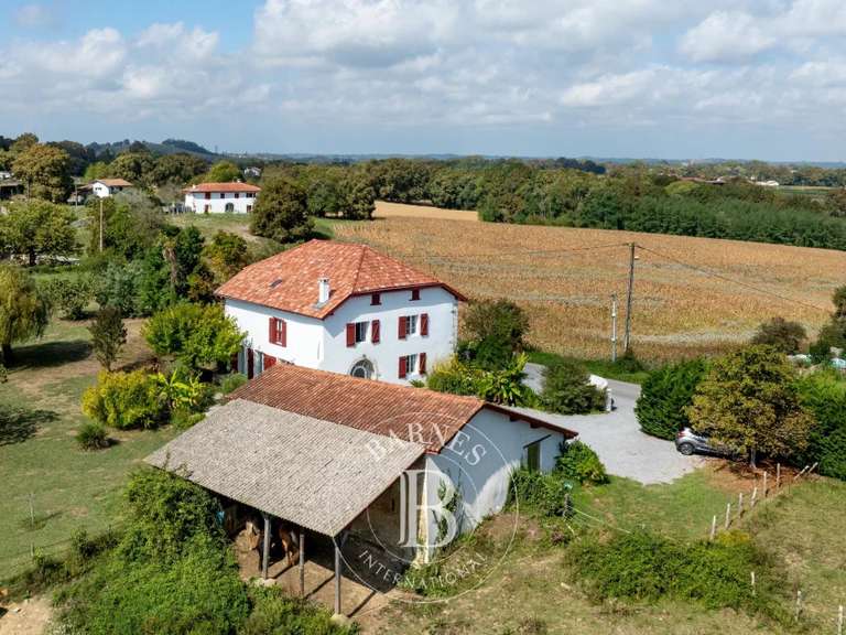 Propriété Urt - 5 chambres - 194m²