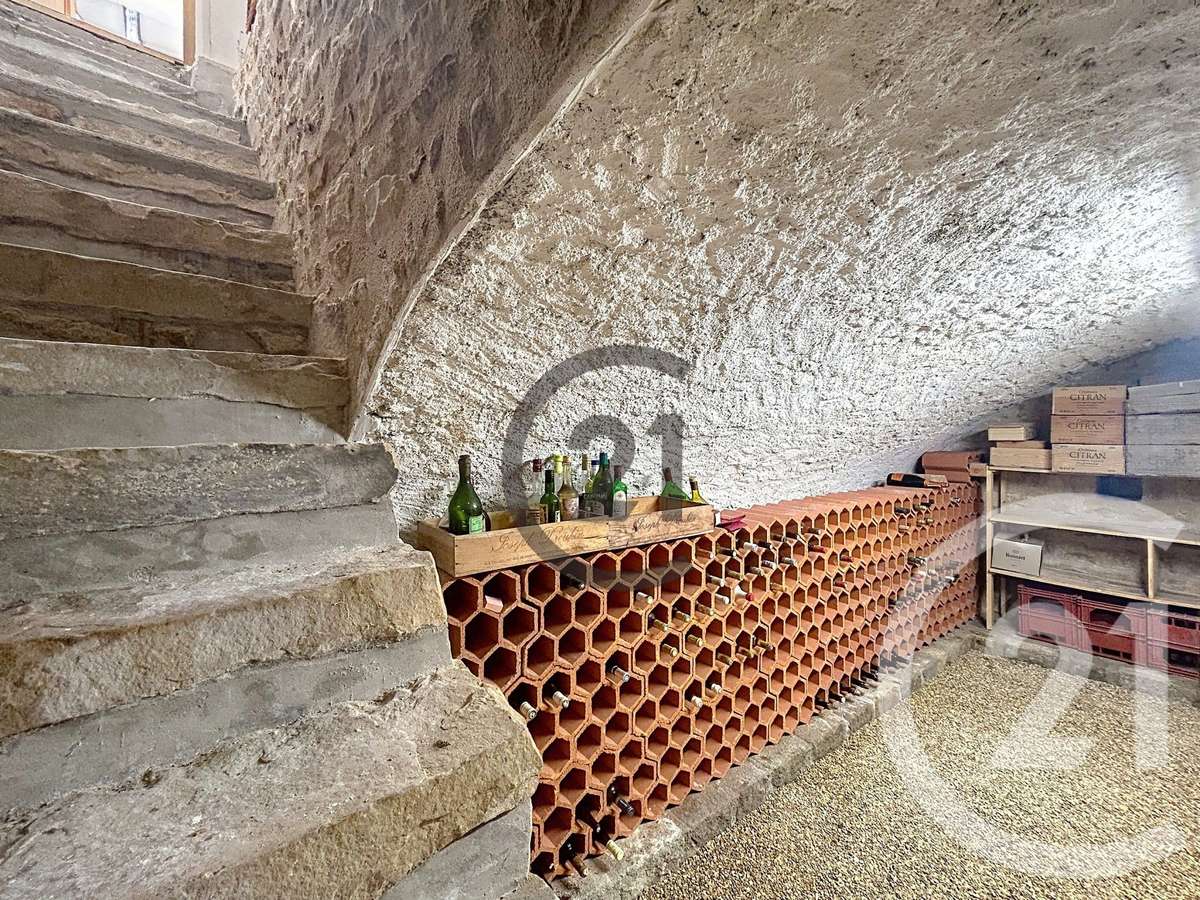 Maison Ury