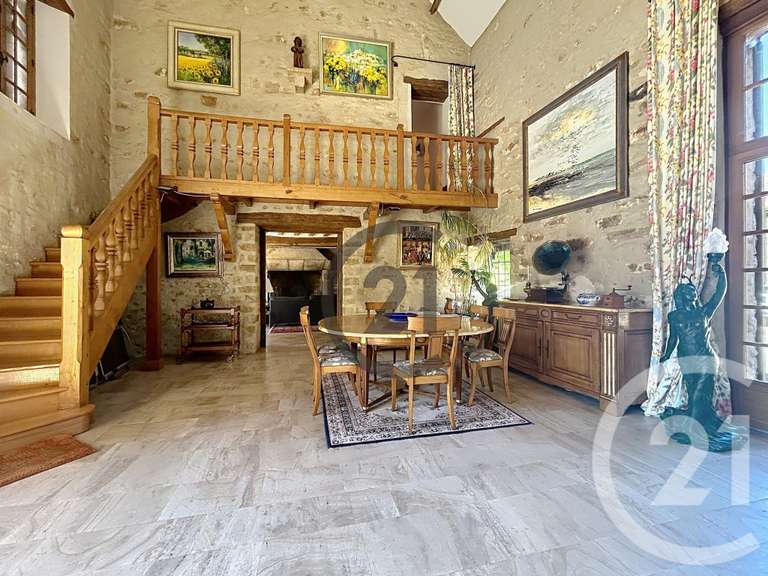 Maison Ury - 8 chambres - 445m²