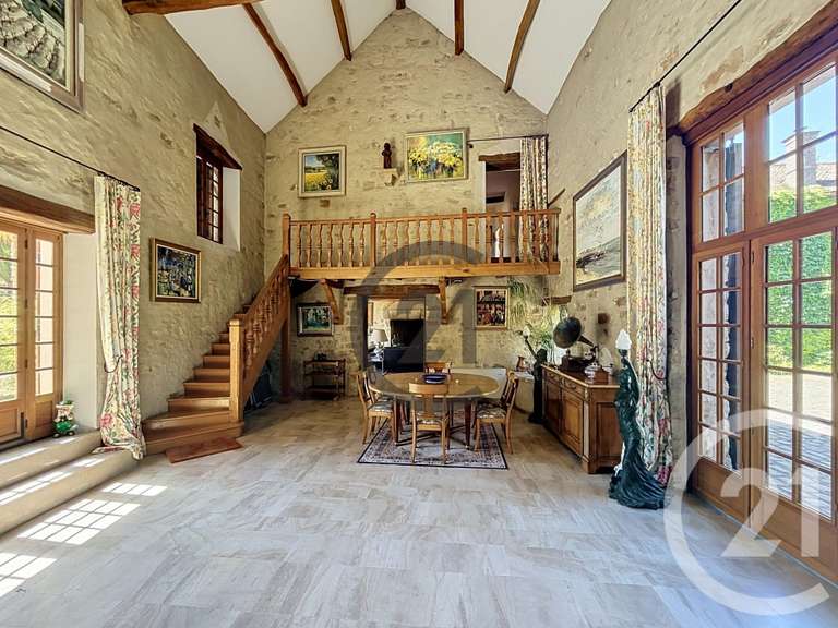 Maison Ury - 8 chambres - 445m²
