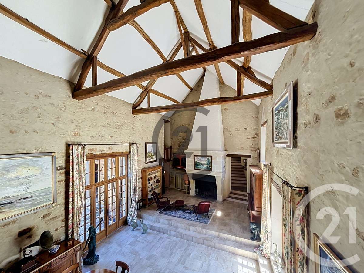 Maison Ury