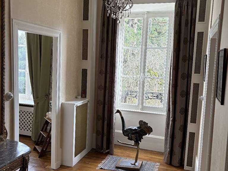 House Ussel - 8 bedrooms - 677m²