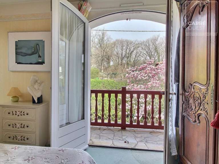 Maison Ustaritz - 5 chambres - 240m²