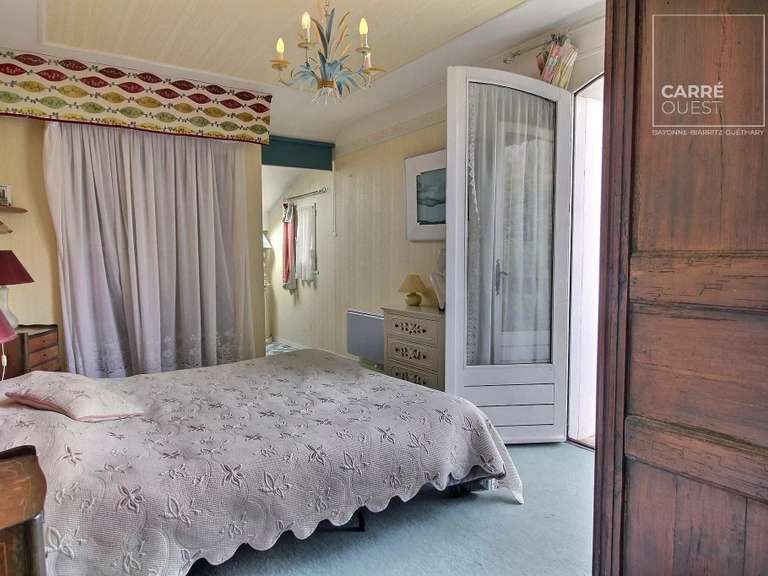 Maison Ustaritz - 5 chambres - 240m²