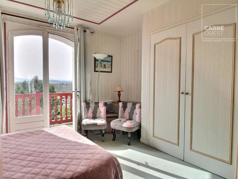 Maison Ustaritz - 5 chambres - 240m²