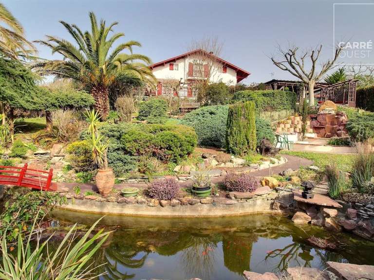 Maison Ustaritz - 5 chambres - 240m²