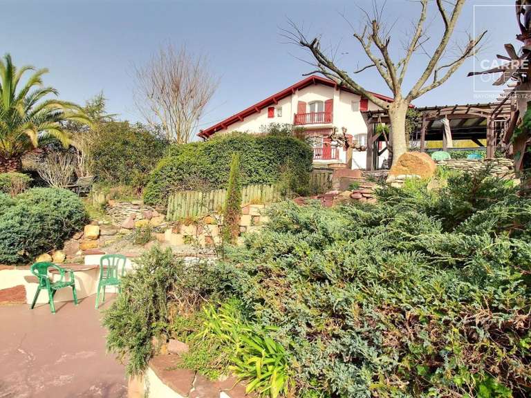 Maison Ustaritz - 5 chambres - 240m²
