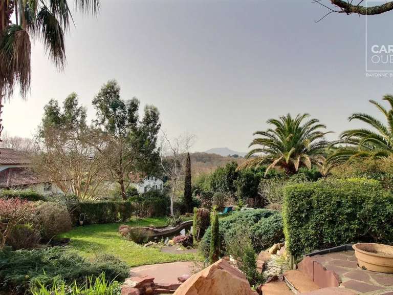 Maison Ustaritz - 5 chambres - 240m²